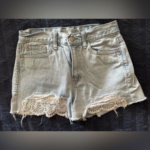 American Eagle Mom Short. Size 2